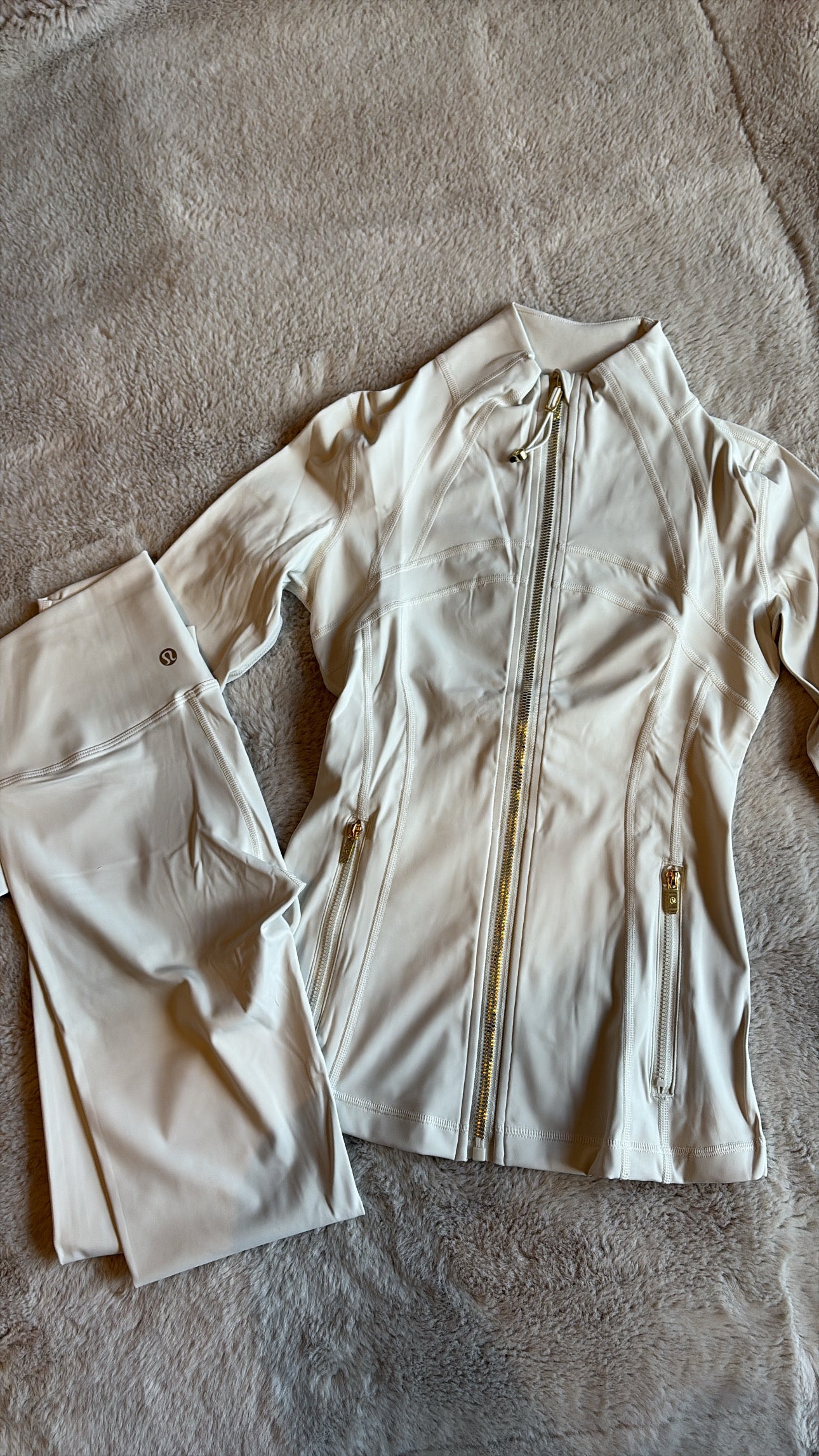 Cream gym set- Gold Zip