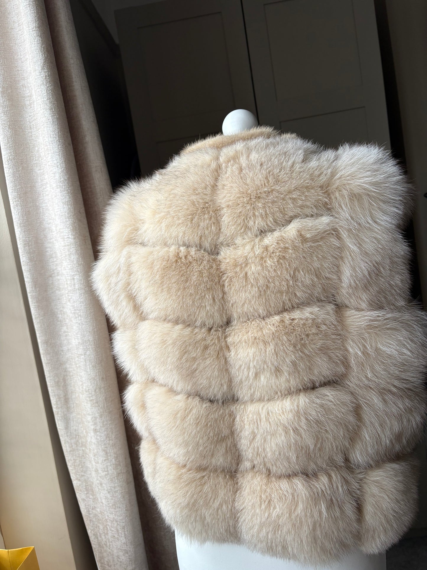 “Beige” Gilet real fox fur 1-3 days delivery