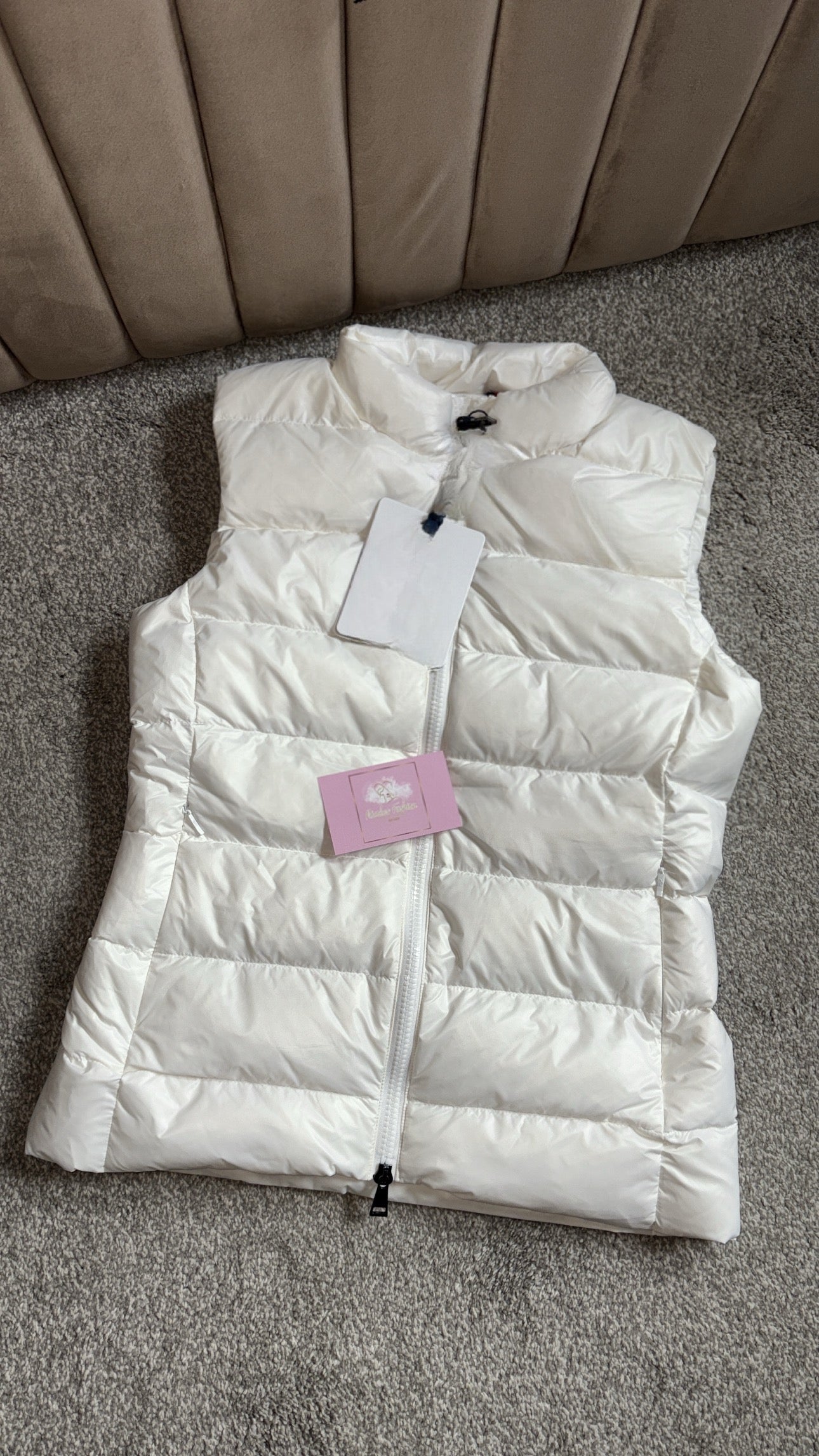 Women’s white gilet PRE ORDER