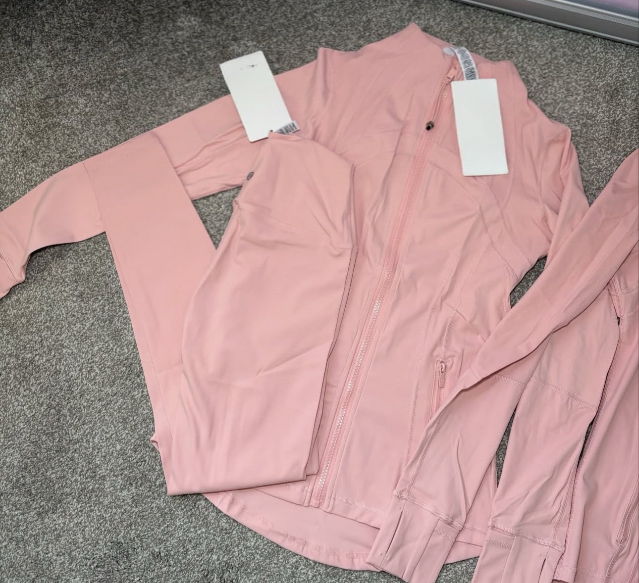 Women’s Baby pink gym set INSTOCK