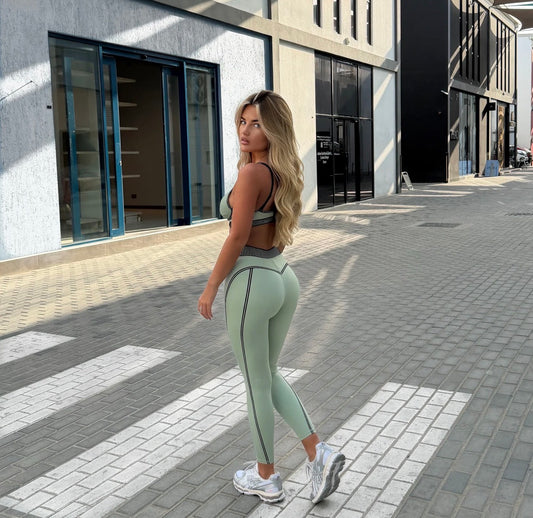 Women’s Sage Green Lined Gym Set INSTOCK (1-3 Days Delivery)