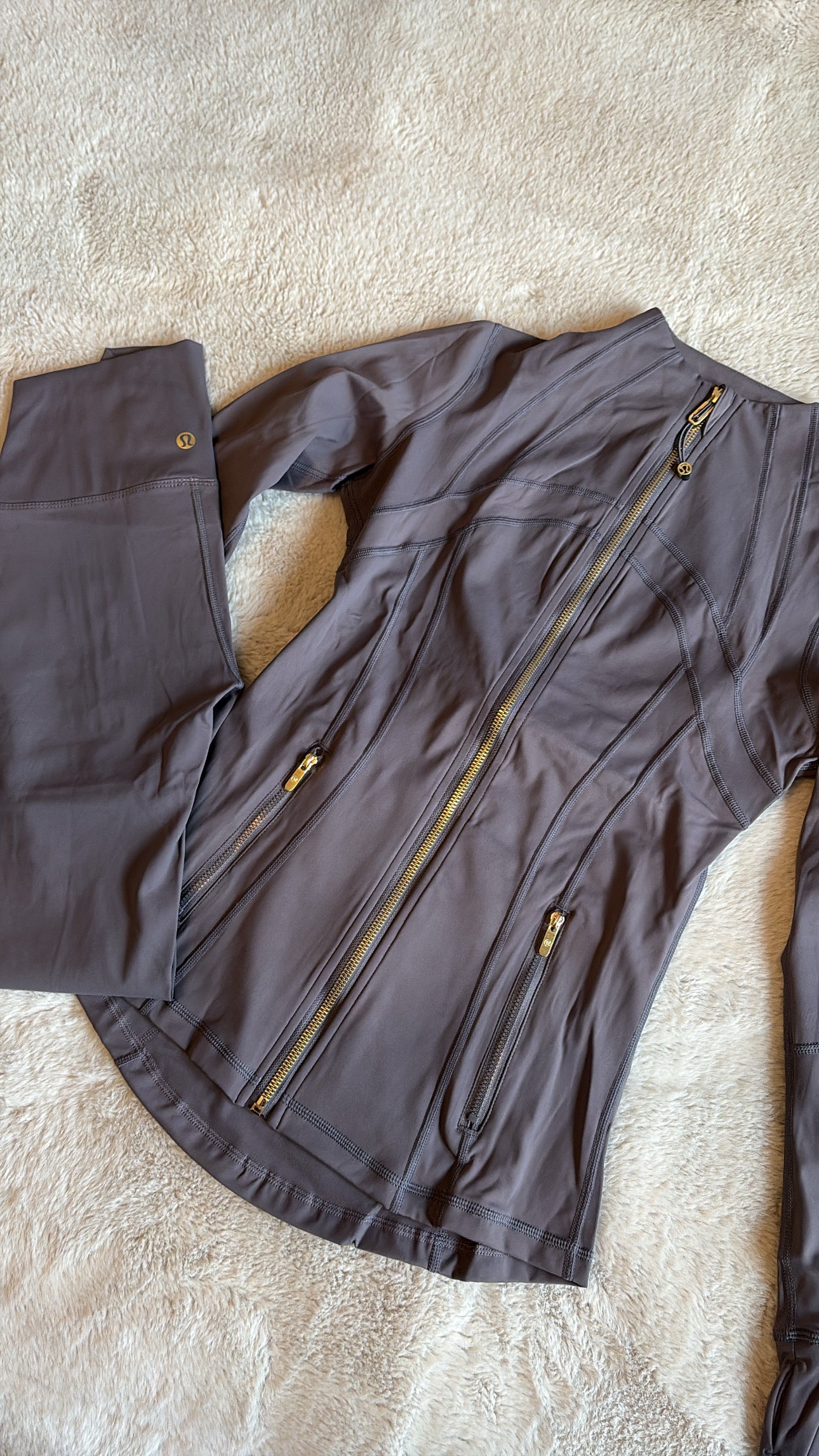 Grey gym set- Gold zip