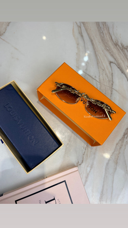 Women’s Script Sunglasses PRE ORDER (18-21 Days Delivery)