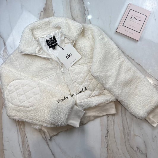 Women’s Cream Fleeced Jacket INSTOCK (1-3 Days Delivery)