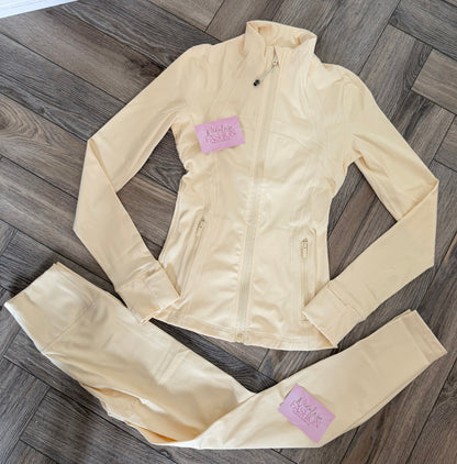 New in✨ Butter Yellow Leggings & Jacket Set