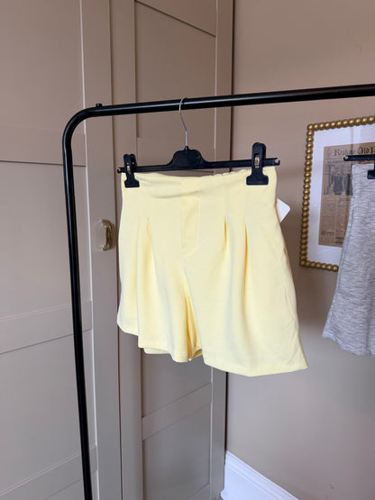 Women’s Shorts Lemon