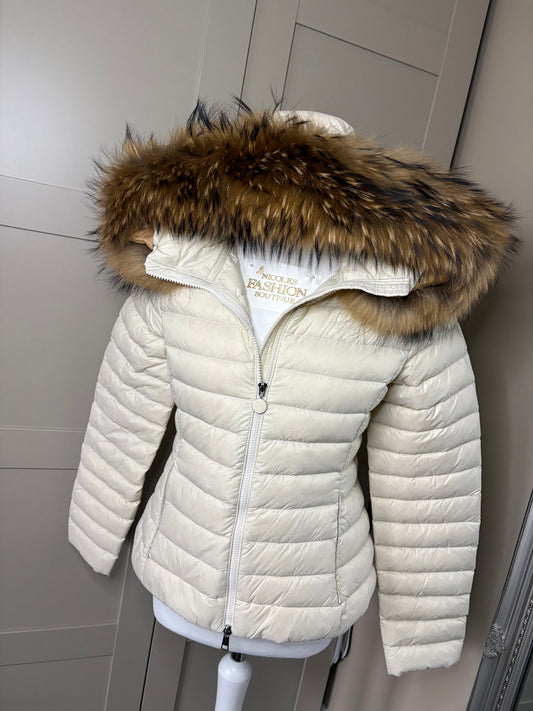 Women’s Beige coat with real raccoon fur hood 1-3 days delivery