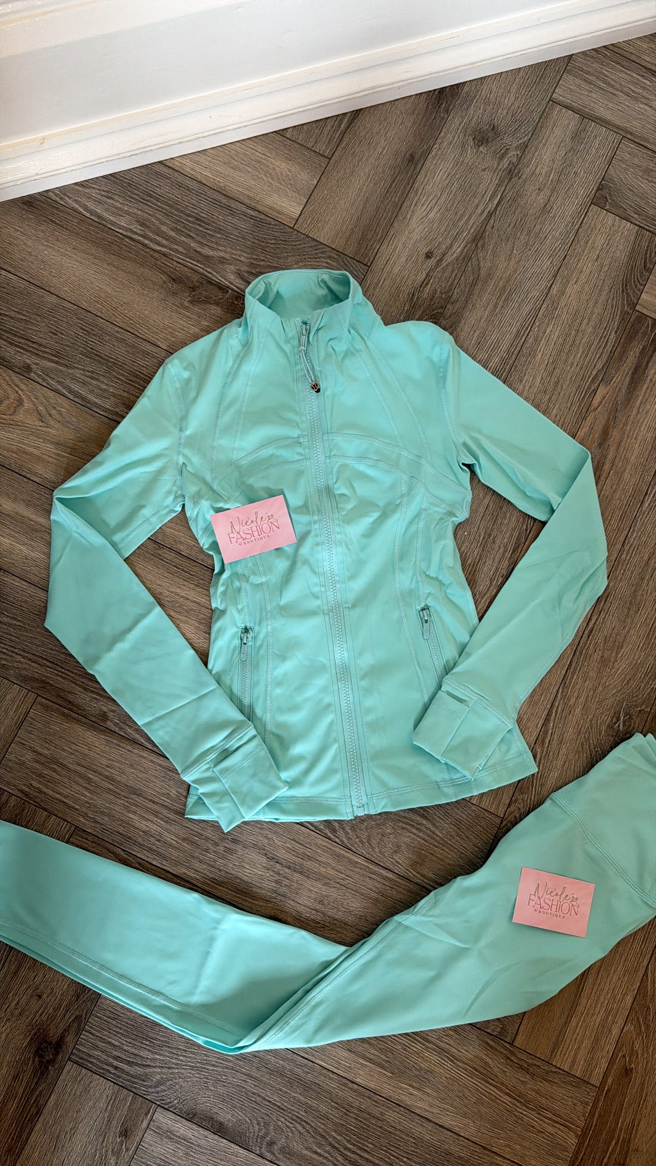 New in🩵 Turquoise Leggings & Jacket Set
