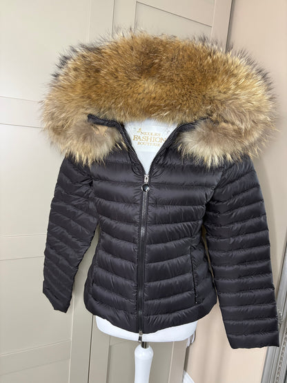 Women’s black coat with real racoon fur hood 1-3 days delivery