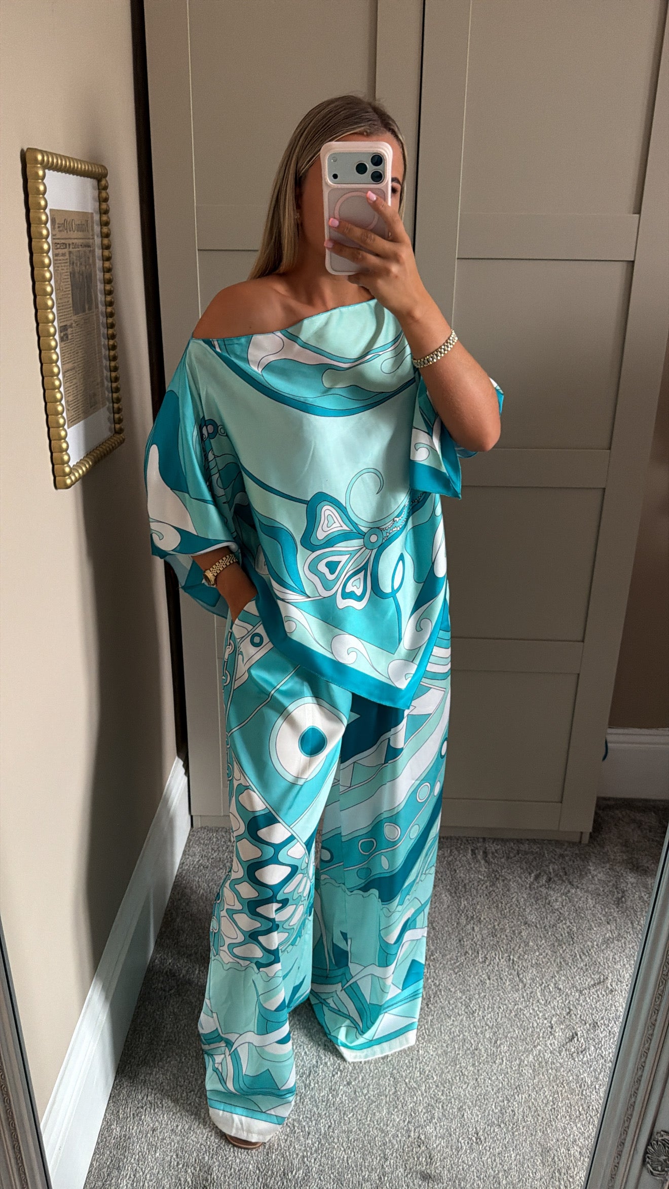 Women’s Mint Silk Lounge Set