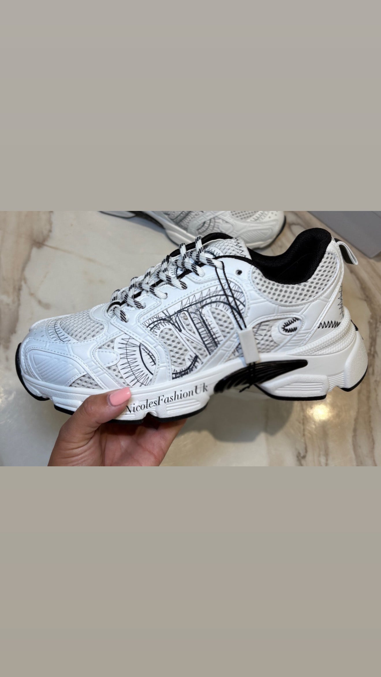 Women’s Black And White Star Trainers PRE ORDER (18-21 Days Delivery)