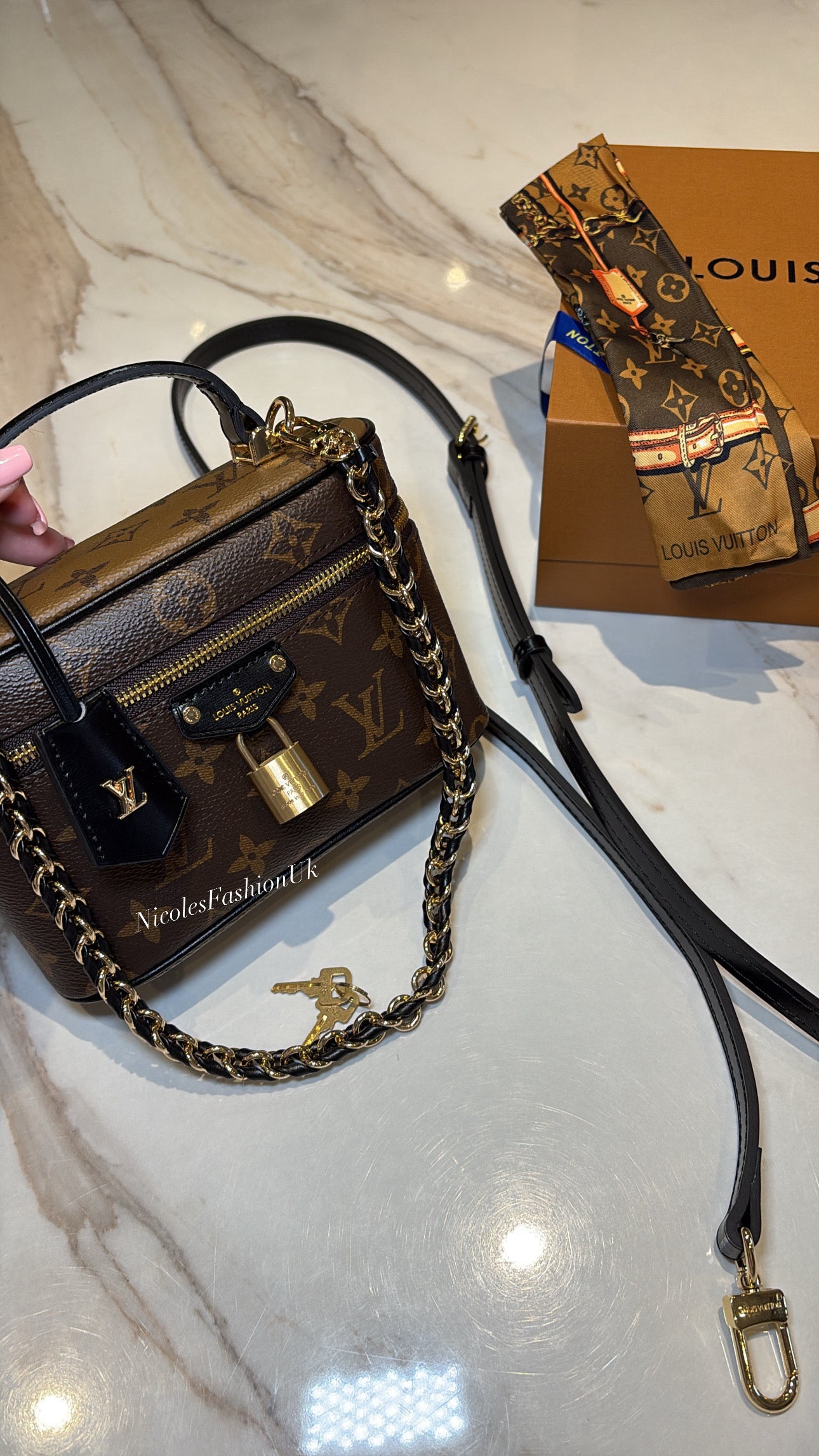Women’s Slim Brown Bag