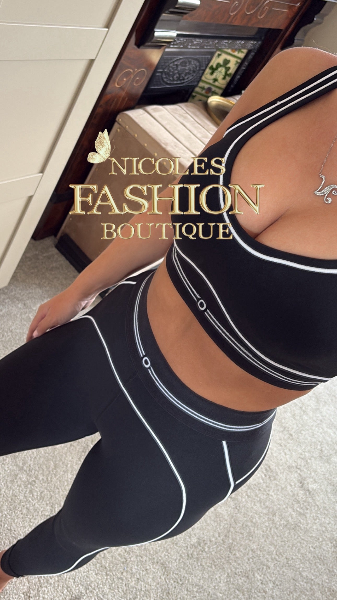 Black lined gym set INSTOCK