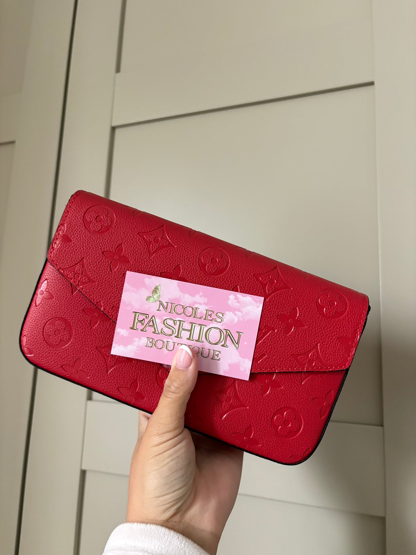 Red bag with chain instock